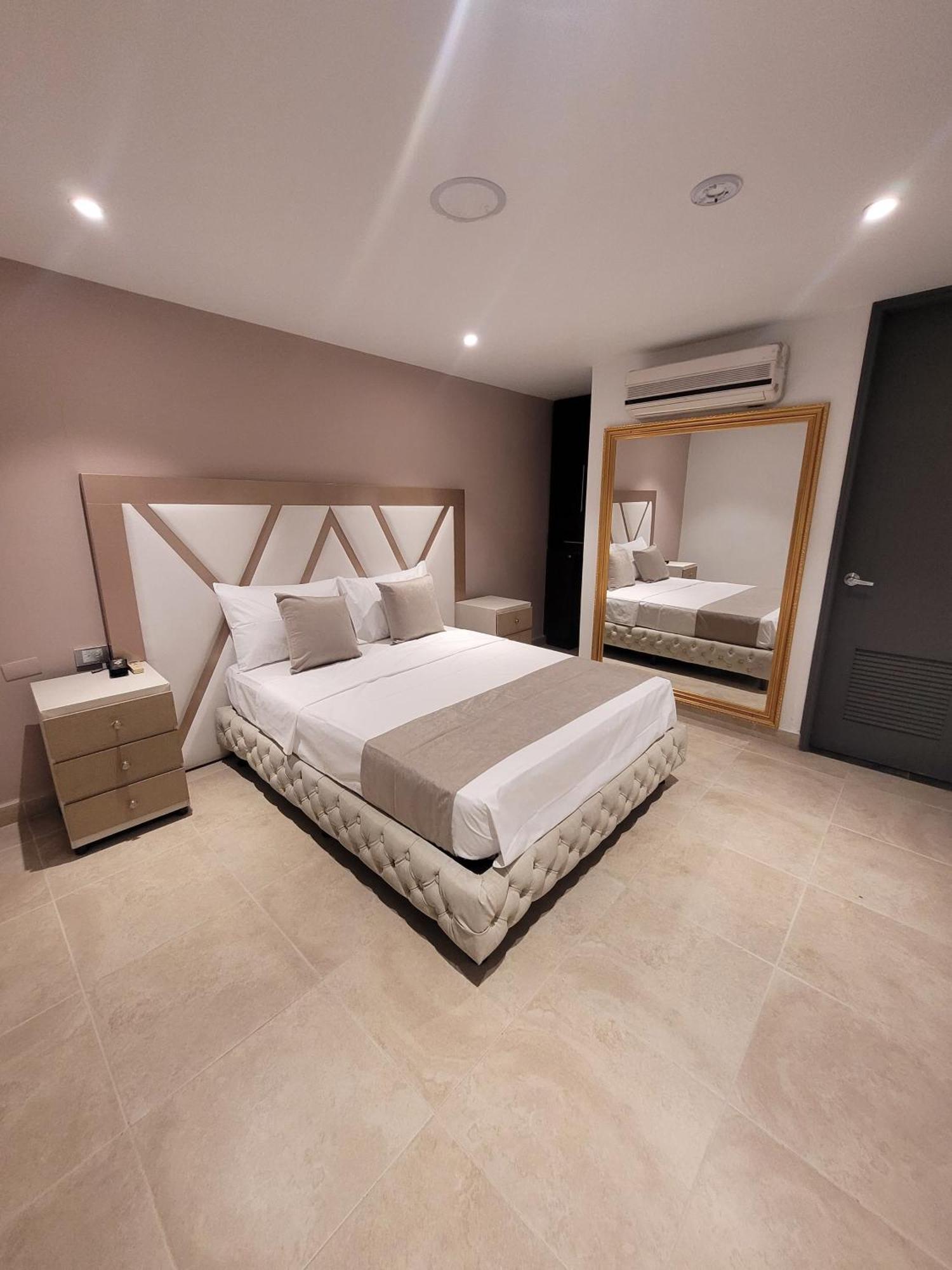 Hotel Med 33 Μεντεγίν Εξωτερικό φωτογραφία
