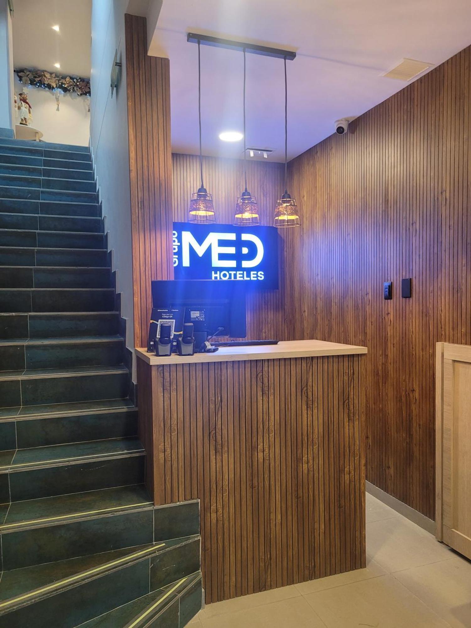 Hotel Med 33 Μεντεγίν Εξωτερικό φωτογραφία
